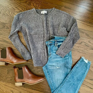 Pink Rose Gray Chenille Sweater Small